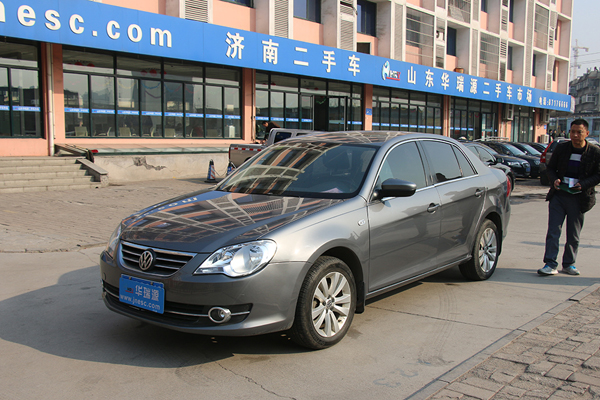 2011年宝来二手车值多少钱,2013年宝来估价