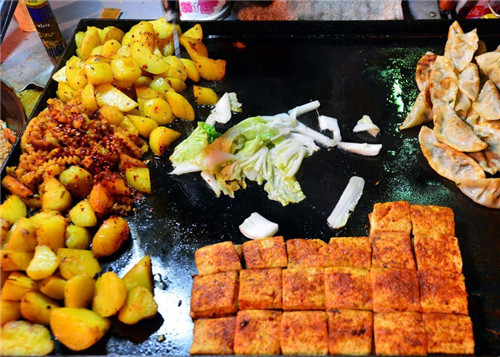 长沙的小吃和凤凰古城一样不,湖南凤凰古城特产小吃