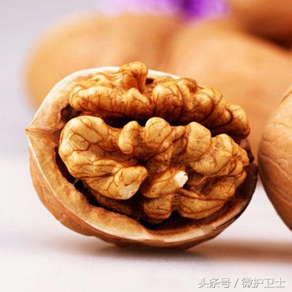 吃核桃能化掉胆结石吗,结肠癌患者可以生吃核桃吗