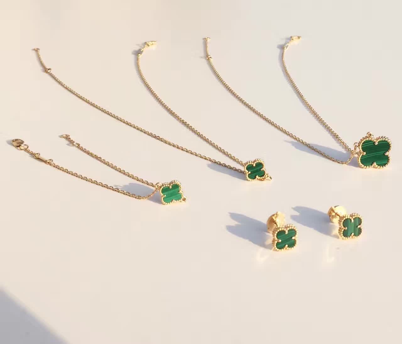 送给自己心仪的女生有哪些饰品推荐呢?