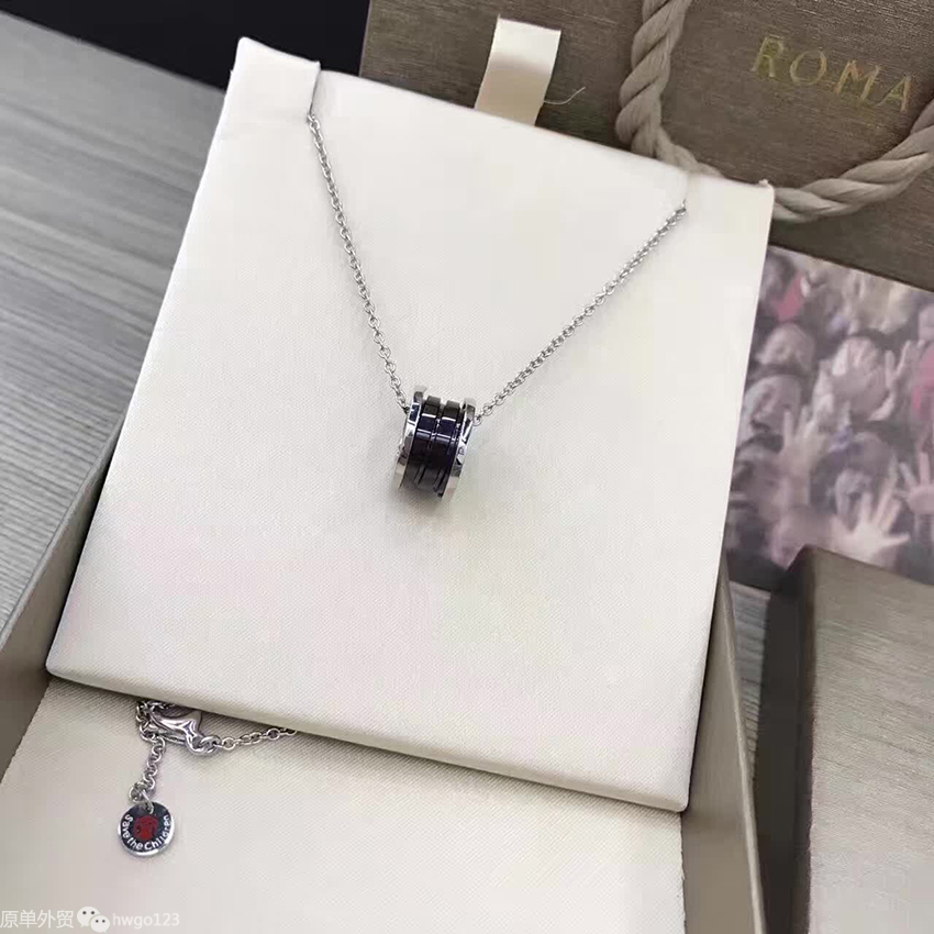 送给自己心仪的女生有哪些饰品推荐呢?