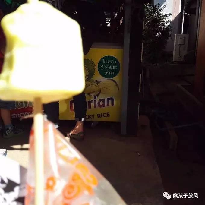 能在异国被警察抓也没谁了吧？这是我的清迈，和你去的不一样！