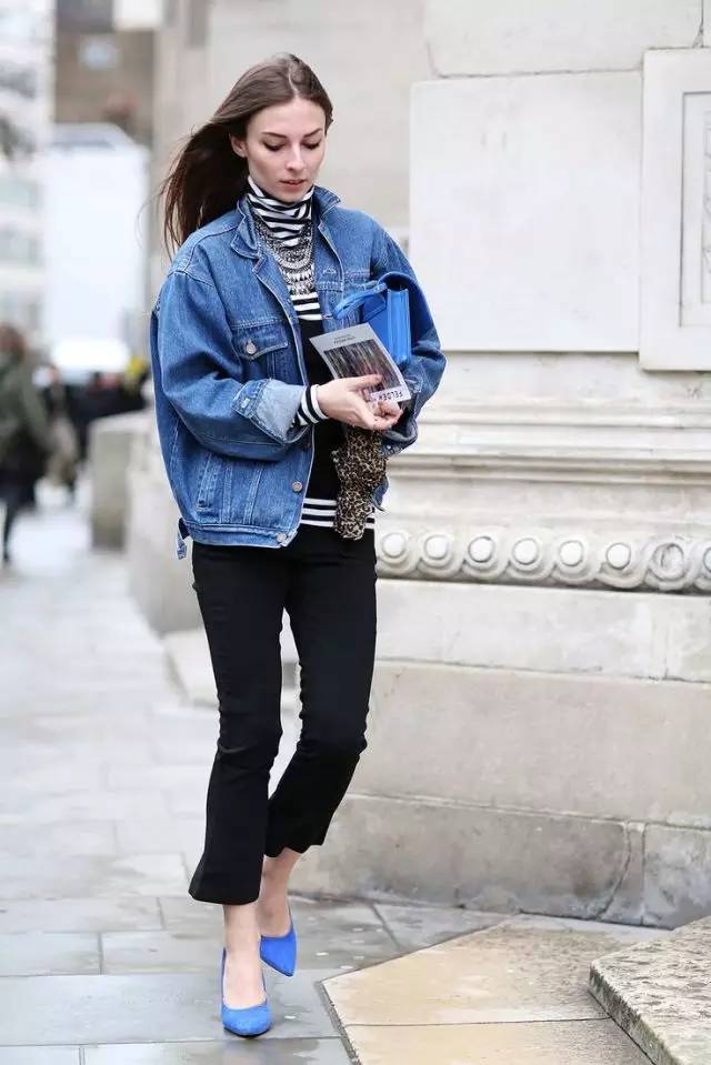 早春如何挑外套颜色好看,秋天的皮衣外套该怎么选