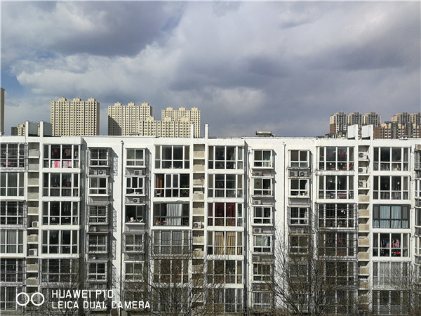 鍗庝负p10鎽勫儚澶存槸绱㈠凹鐨勮繕鏄緯鍗$殑,寰曞崱闀滃ごsummilux鍗庝负p10