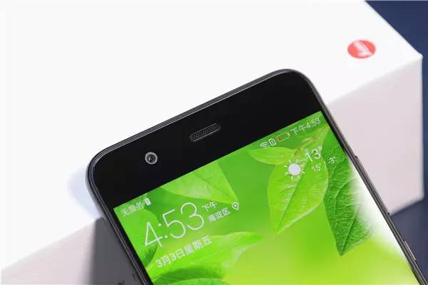 鍗庝负p10鎽勫儚澶存槸绱㈠凹鐨勮繕鏄緯鍗$殑,寰曞崱闀滃ごsummilux鍗庝负p10