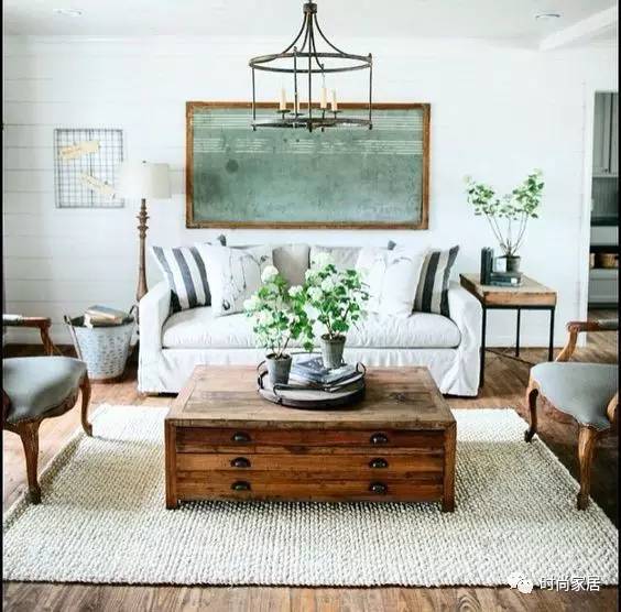 灯饰瞬间给整个空间提升了,客厅灯具好看亮度高