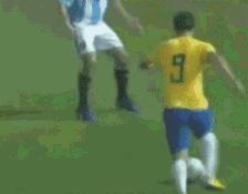 足球过人实用技巧小学生,c罗足球过人技巧教学大全