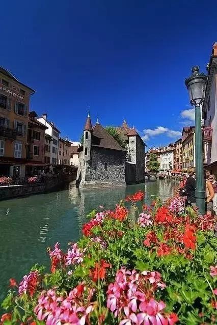 豪车租赁宝马5系,租一天宝马5系是什么体验