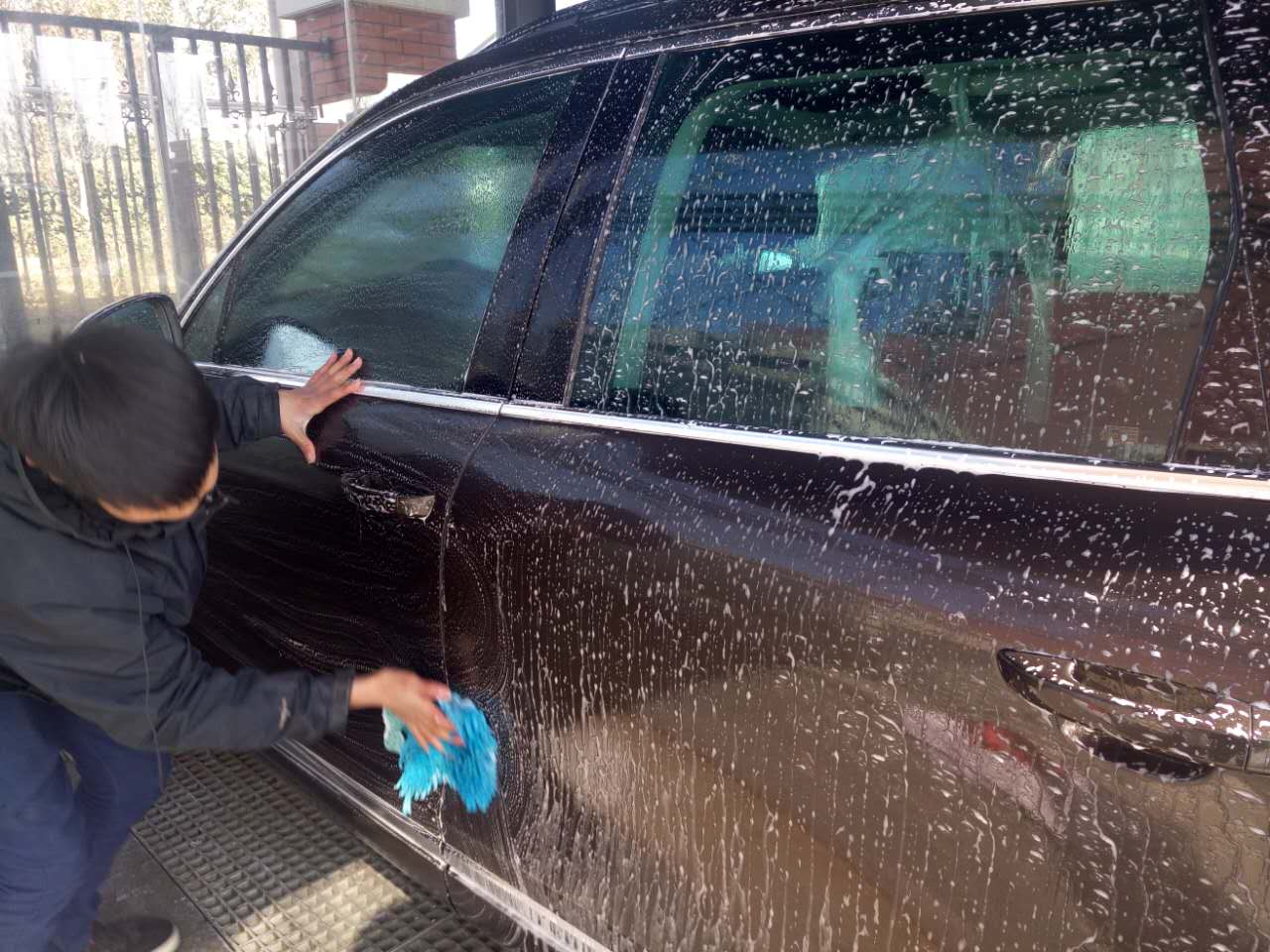 浅谈洗车：爱车人士需要注意的保养经