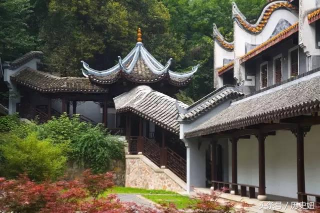 岳麓书院千年学府对联,岳麓书院对联是非在己毁誉由人