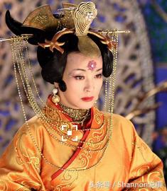 春晚第一位女主持，却因*税逃**入狱2年，复出后60岁演18岁少女