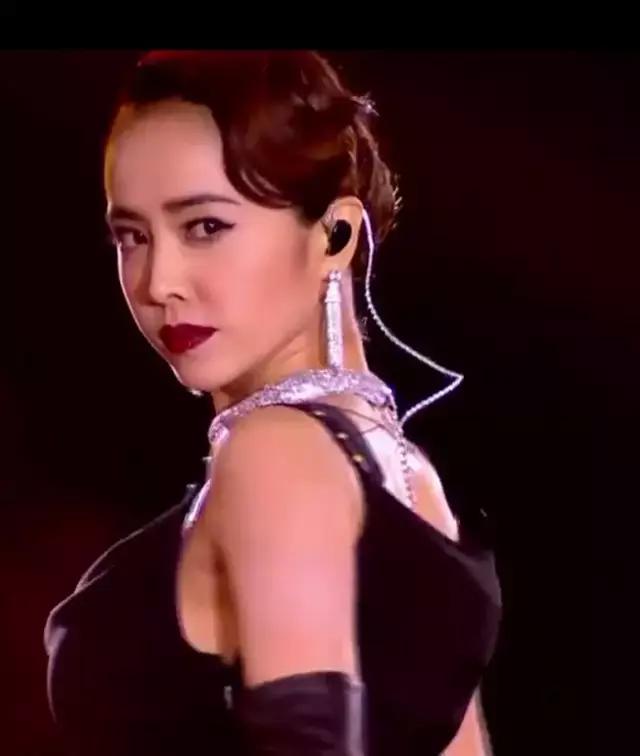 钄′緷鏋楀嚭閬撳垵鏈熸紨鍞变細,钄′緷鏋楁棭鏈熶釜浜烘紨鍞变細