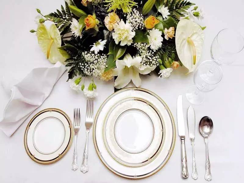 餐桌上餐巾的正确摆法,餐桌礼仪碗筷的使用