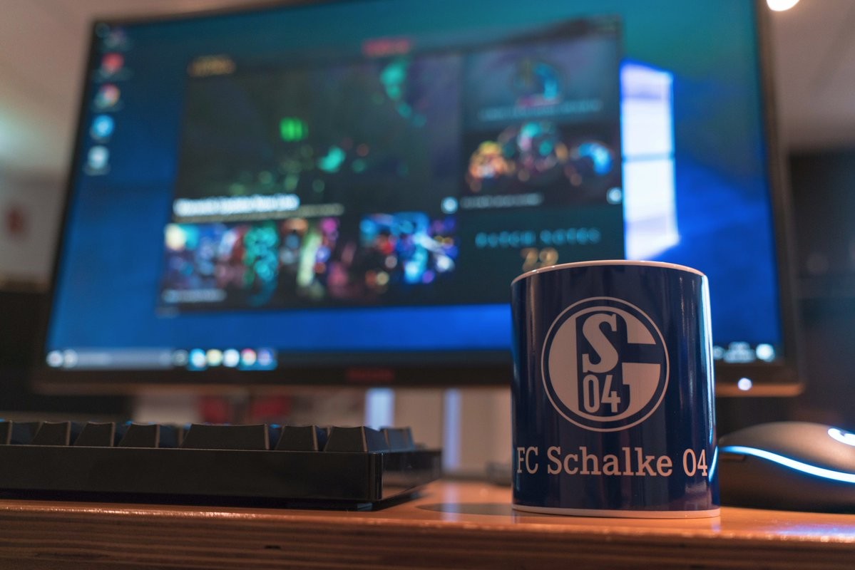 沙尔克04欧冠附加赛,沙尔克04对曼城视频直播