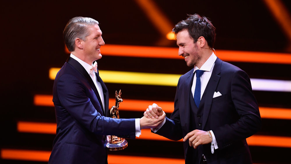 一位裁判自杀未遂后，施魏因施泰格用一封信让他重获力量