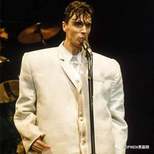 瘦子穿衣服撑不起来怎样改变,瘦子穿衣服撑不起来怎么锻炼