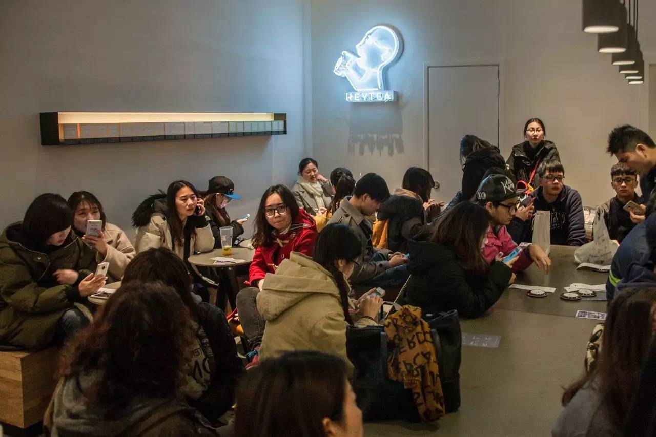 鲍师傅喜茶排队,喜茶全口味测评