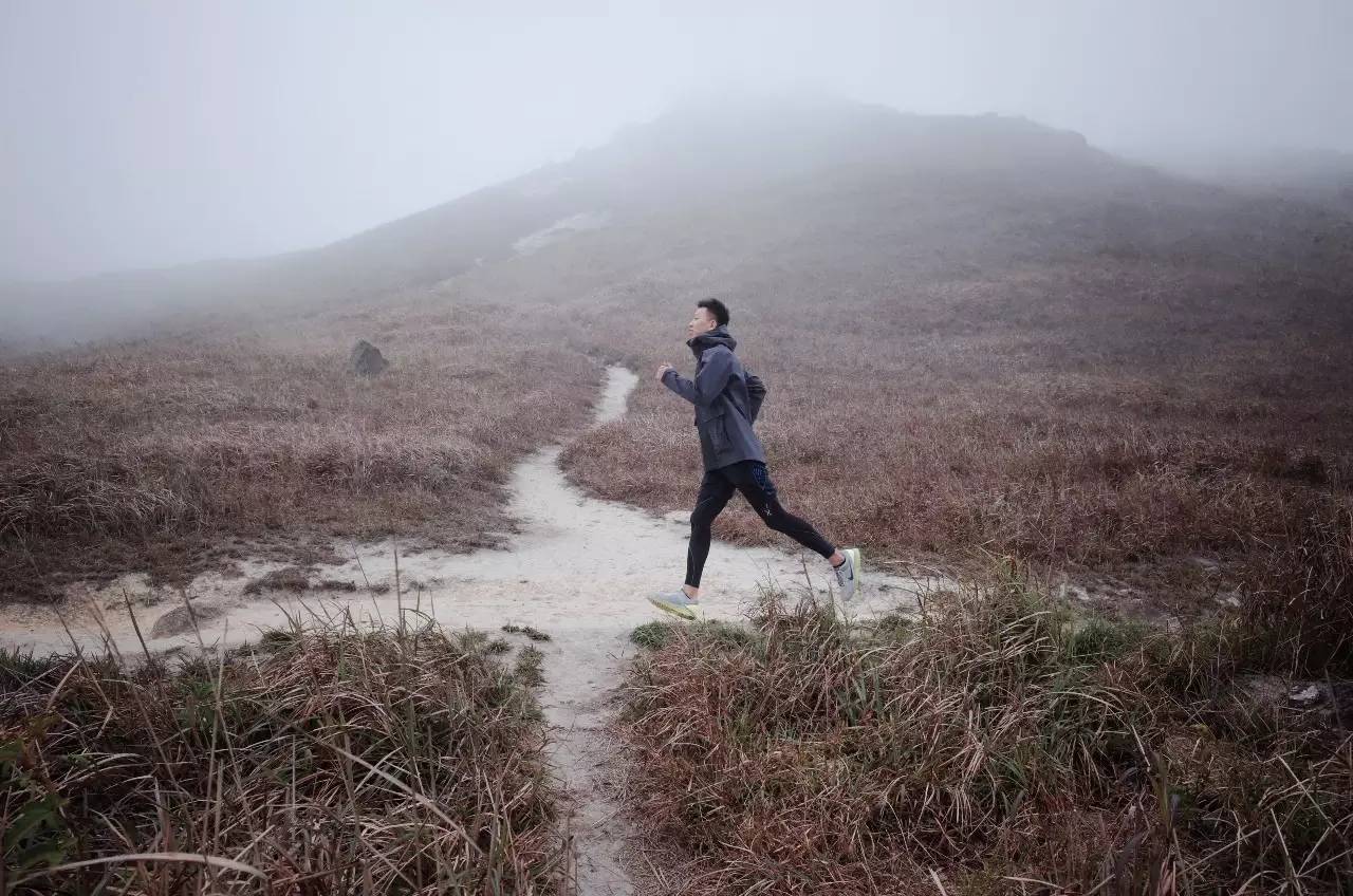 云雾中的香港大东山,香港大东山全景