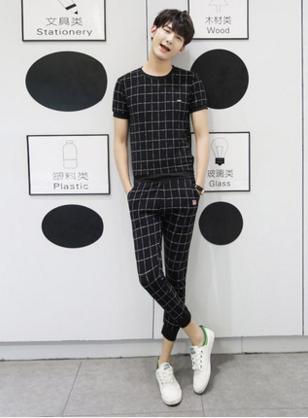 琛楀ご绌挎惌璧扮澶忓娼敺,娼敺鏈嶈鎼厤澶忓瀛︾敓