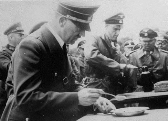 美国二战的战斗口粮，日军和德军看到流口水，一年喝掉十亿瓶可乐