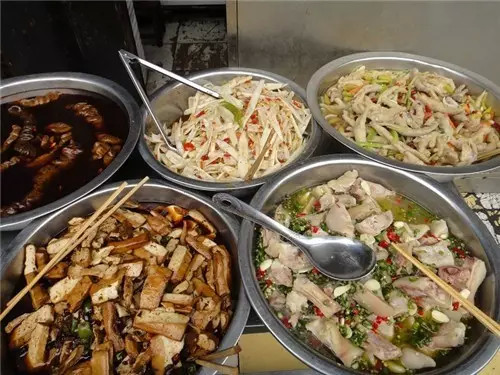 成都宽窄巷子景区特色,成都宽窄巷子有哪些小吃城