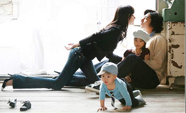 国外的体育解说确实不太一样,比如可以转行当总统