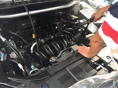 汽车发动机脏了用气清洗,发动机清洗舱