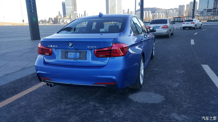 颜值超控碾压奔驰奥迪，超高性价比宁选宝马的330iM