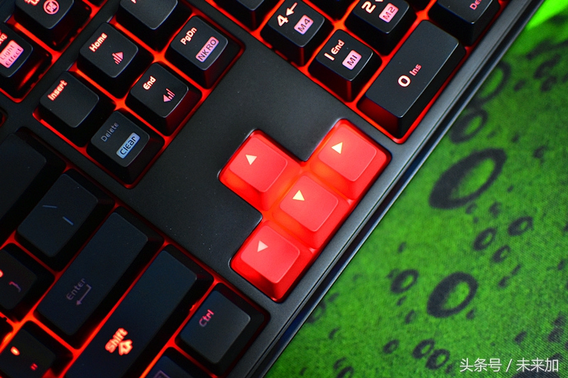 弹指跳动清脆音符，拓荒者MEKAPRO机械键盘青轴版评测