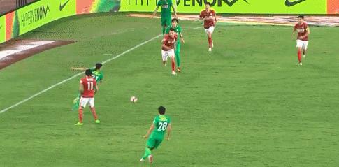 足协处罚双重标准,赵和靖被掏红牌