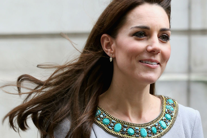 凯特王妃护发秘密公开，这次扫墓没洗头？全怪杯盖大檐帽