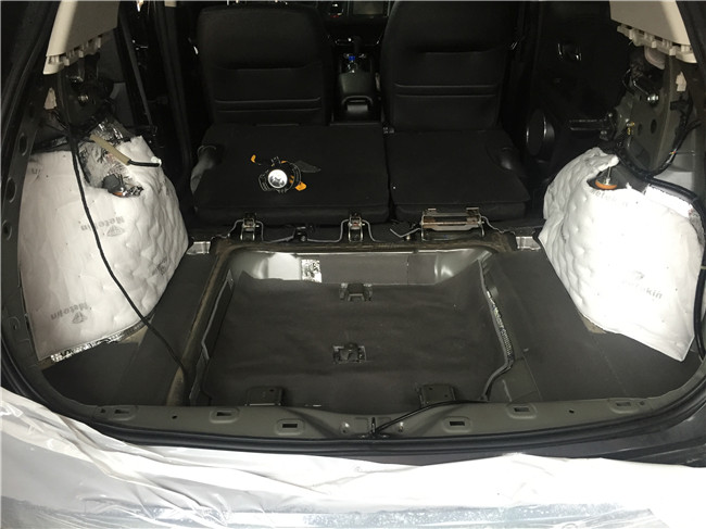 本田缤智跑高速是不是噪音超级大,缤智1.5和1.8哪个发动机噪音大