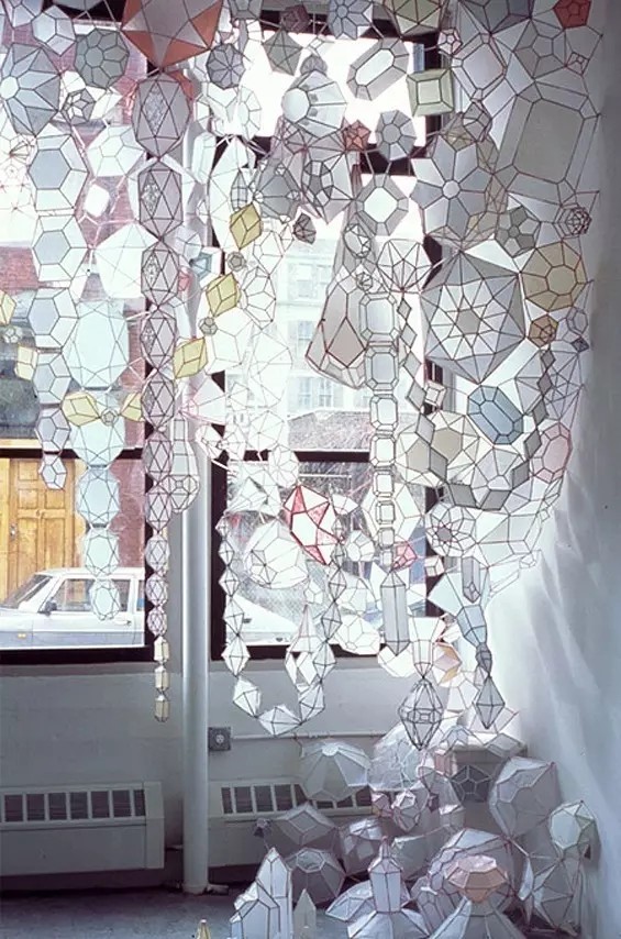 用废弃的石头做宝石,纸做的绿宝石变晶体