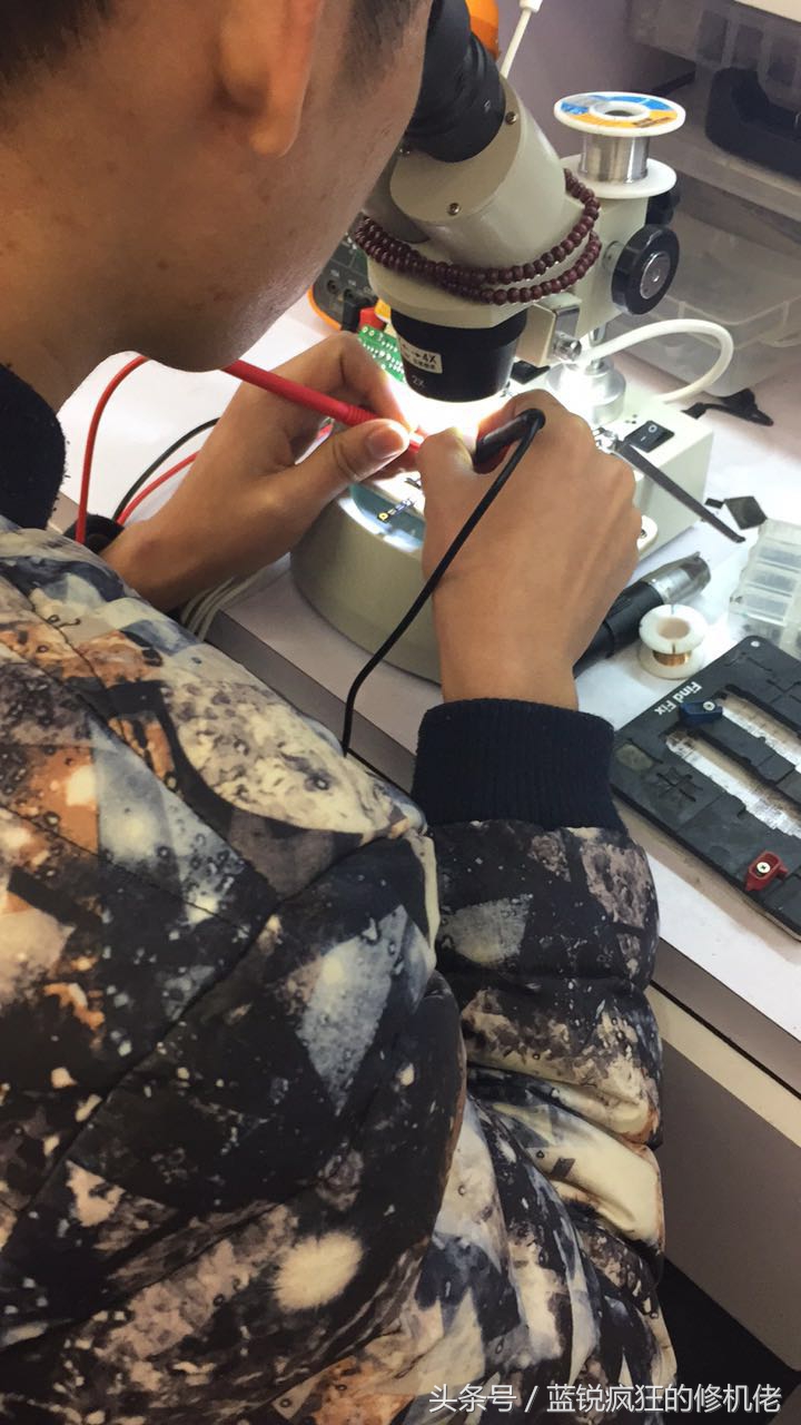 手机进水不开机一周内能抢救吗,手机进水开机键失灵