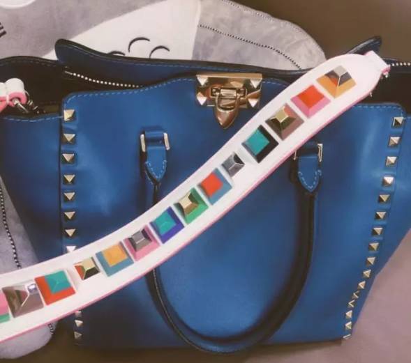 双肩包与斜背包哪种最实用,包包单肩斜挎包包治百病