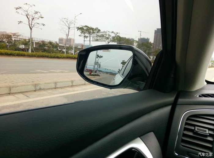 新天籁2.0时尚版,新天籁2.0悦享版