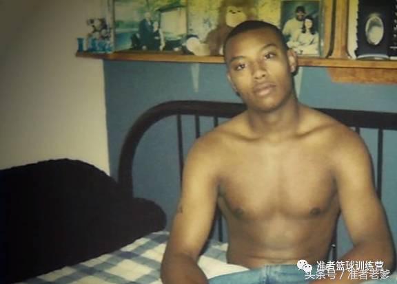 贩毒坐牢后靠卖汉堡逆袭人生，臭屌丝杀入NBA夺下总冠军