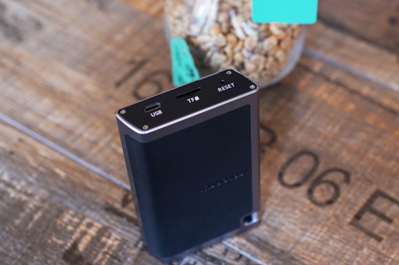 如果说哪个*放播**器更纯粹,那么七彩虹C200应该算是一个