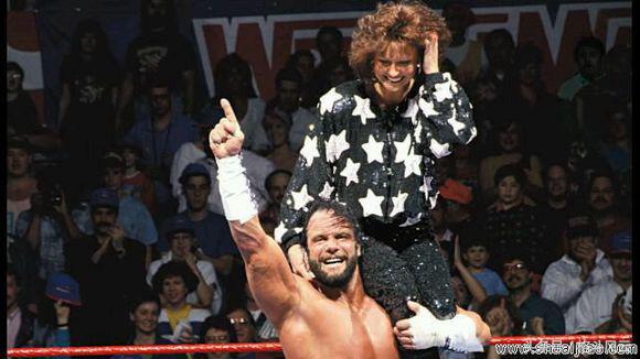 卢瑟夫和米兹拉娜,wwe拉娜跪地向卢瑟夫认错