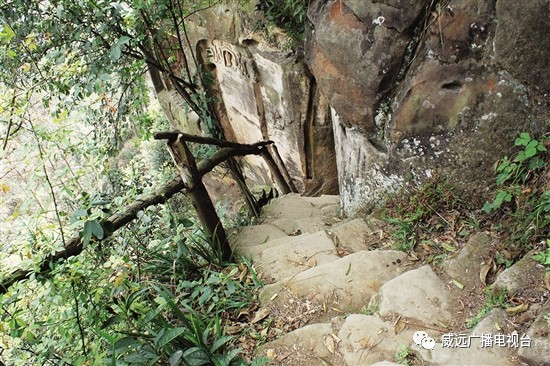 看山看水看日出日落,看山看水看古村