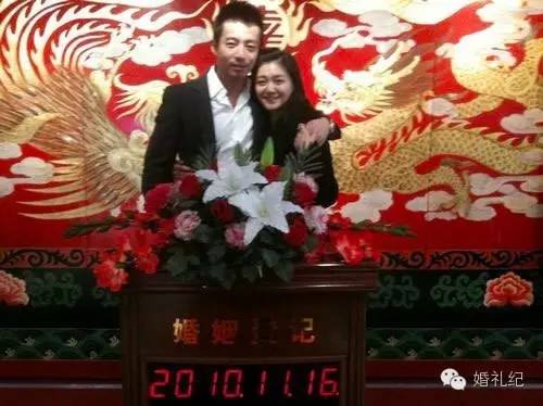 在朋友圈晒领证的那张照片,千万别学大s和奶茶妹妹!