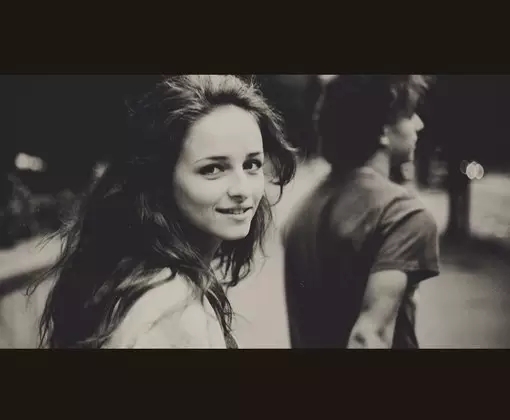 总是担心女朋友会离开自己,担心女朋友变心怎么办