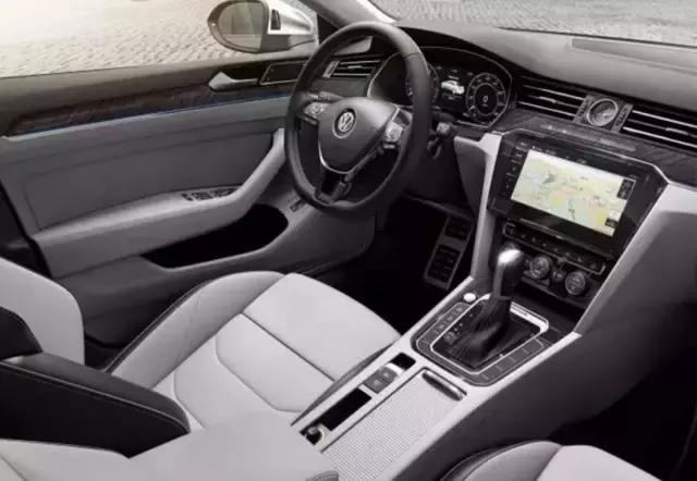 同样是20万，这台大众比宝马1系可拉风多了！