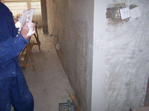 墙壁刮大白都需要什么步骤,原来墙面重新刷大白