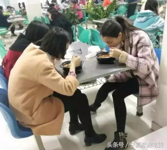 新华学院，不散的青春