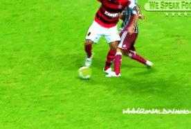 足球基本功端球加胸部停球,足球脚底接反弹球停球技术