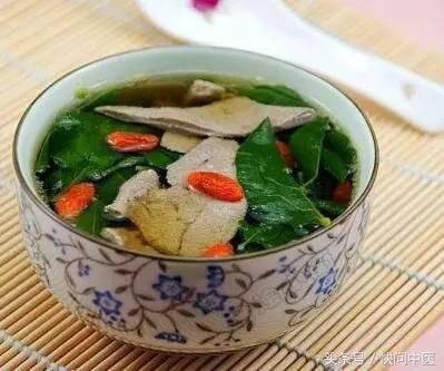 女人的美，让“艾”传递