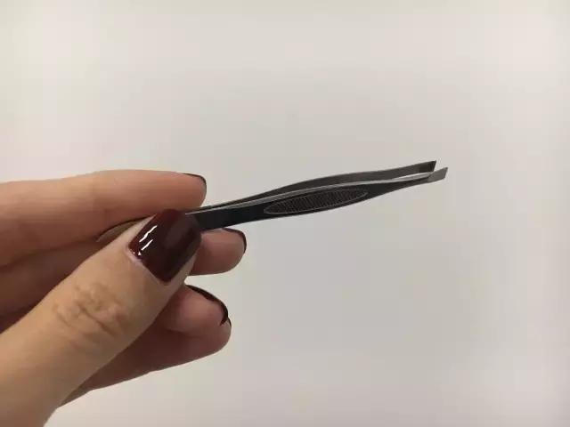 怎么样贴假睫毛才是正确的,贴假睫毛原来如此简单