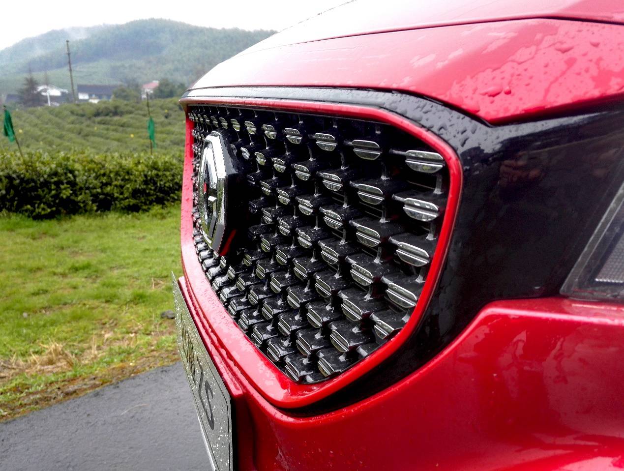 可以遥控泊车电动汽车,名爵zs智能辅助驾驶