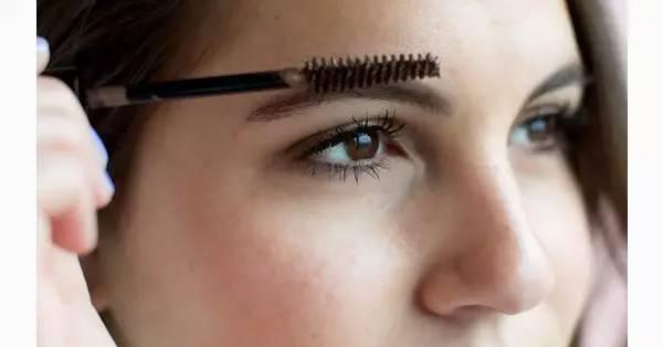 为啥现在化妆很少用睫毛膏了,化妆这么多年竟然都错了